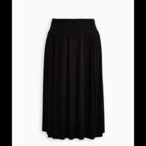 Torrid NWT Tea Length Black Skirt